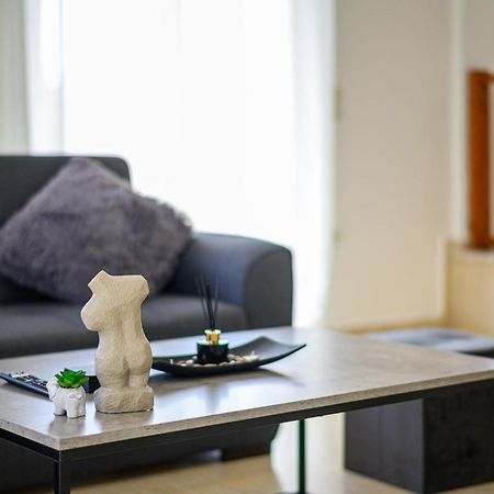 Oliva Apartment カラマタ エクステリア 写真