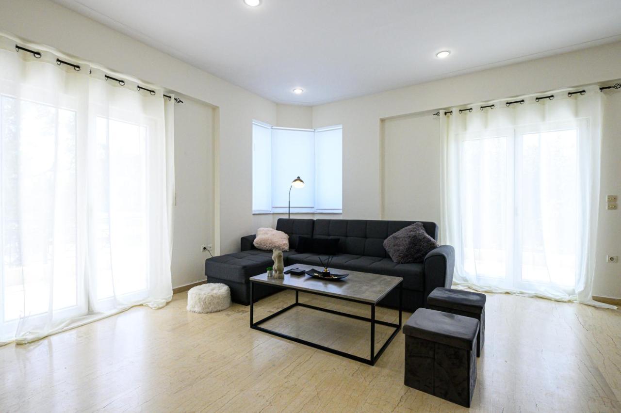 Oliva Apartment カラマタ エクステリア 写真
