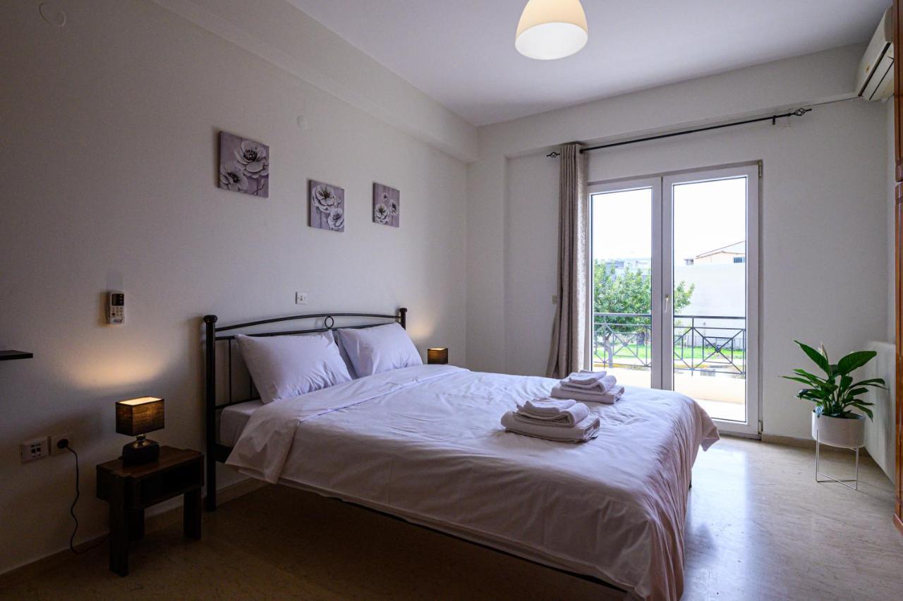 Oliva Apartment カラマタ エクステリア 写真
