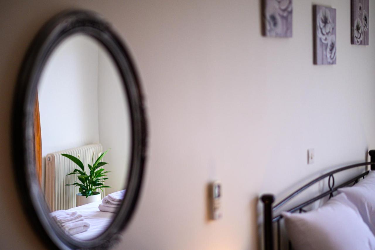 Oliva Apartment カラマタ エクステリア 写真