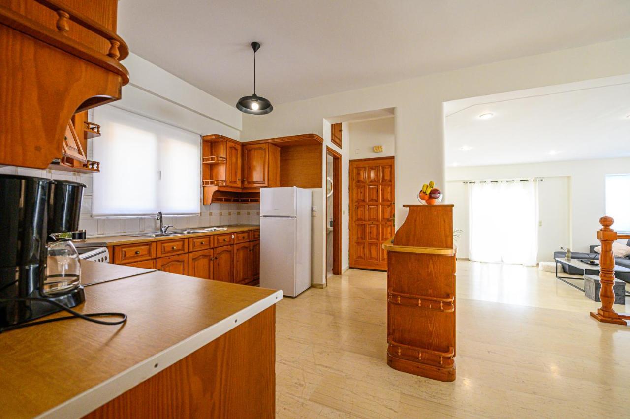 Oliva Apartment カラマタ エクステリア 写真