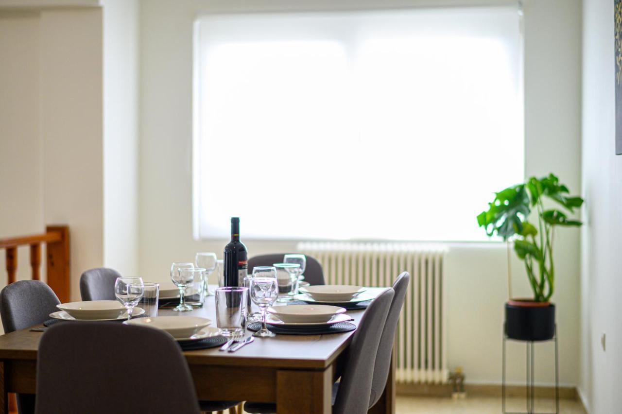 Oliva Apartment カラマタ エクステリア 写真