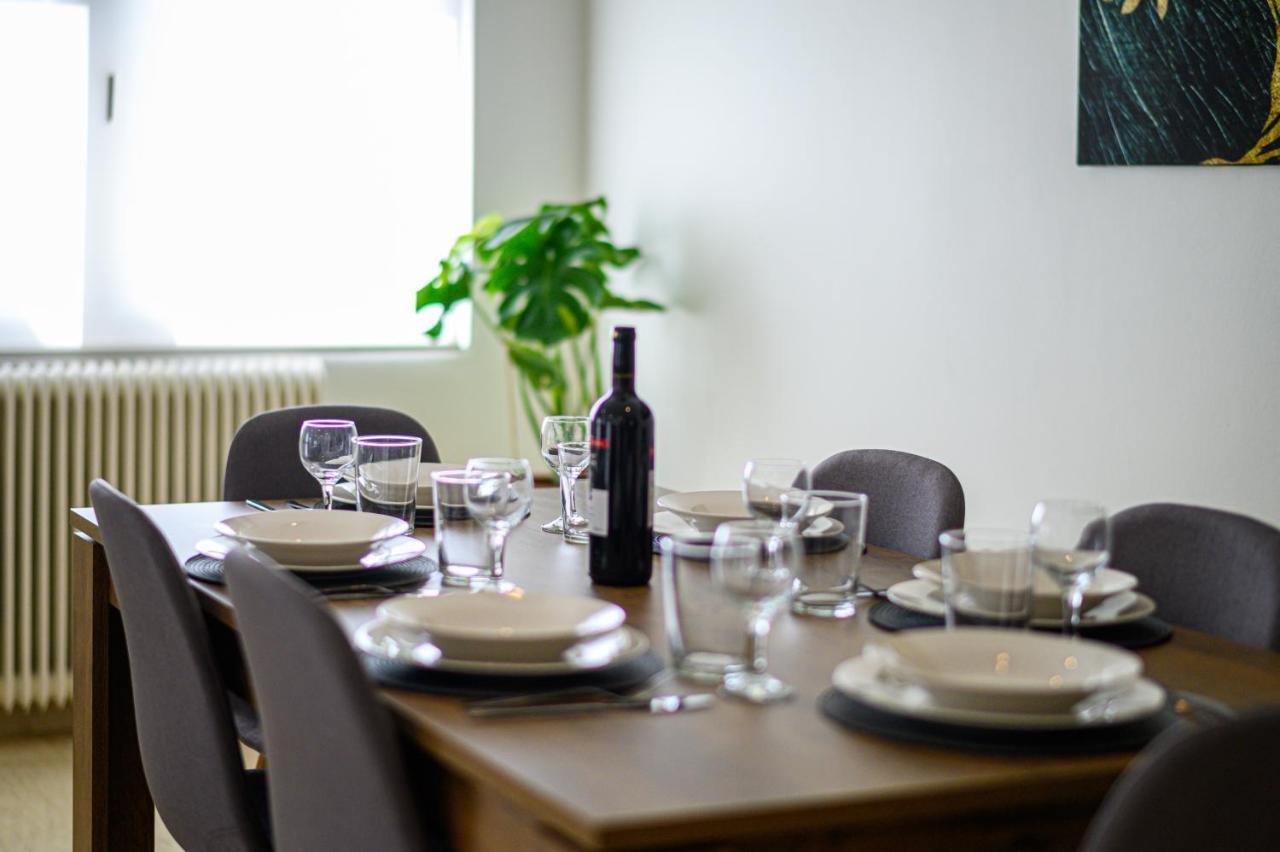 Oliva Apartment カラマタ エクステリア 写真