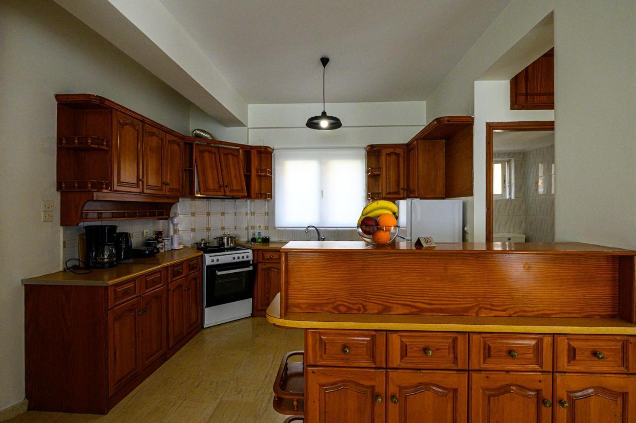 Oliva Apartment カラマタ エクステリア 写真