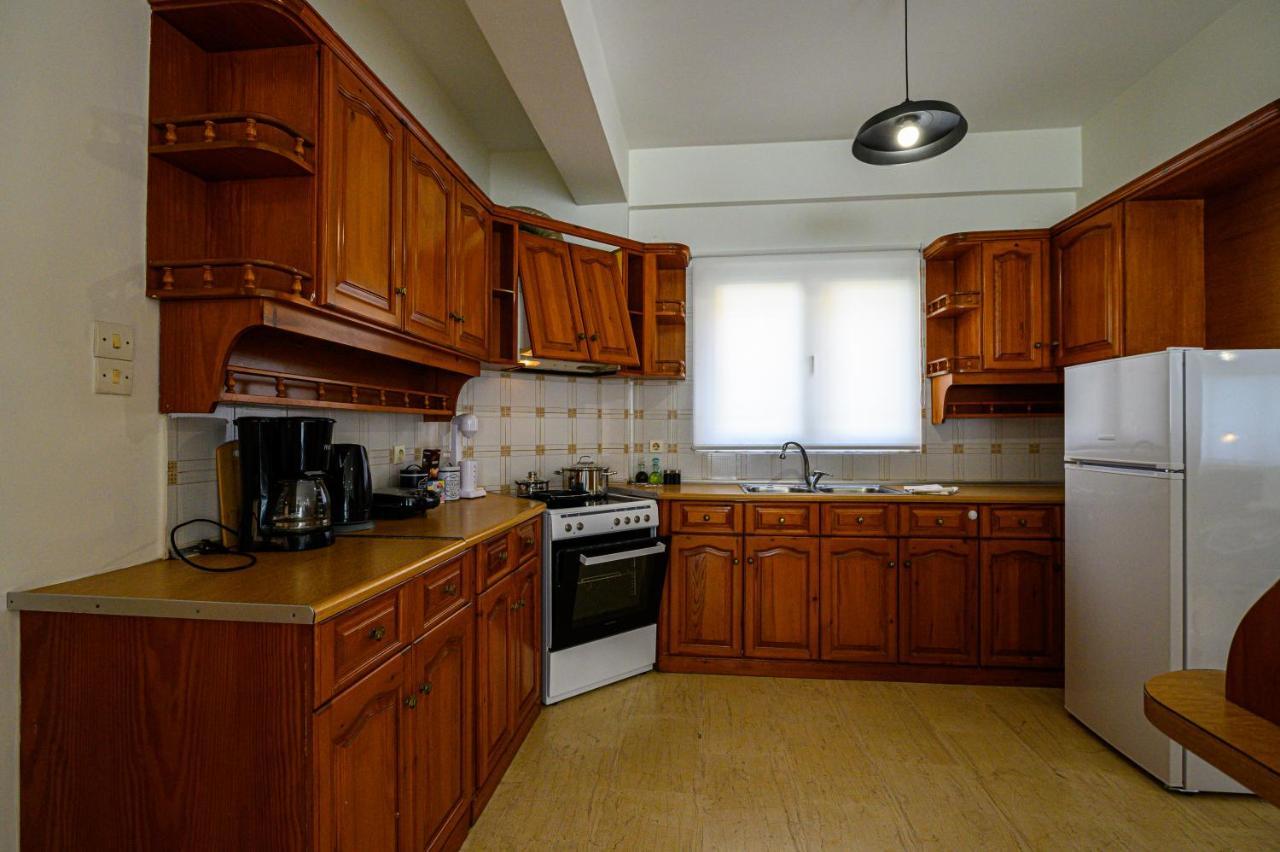 Oliva Apartment カラマタ エクステリア 写真