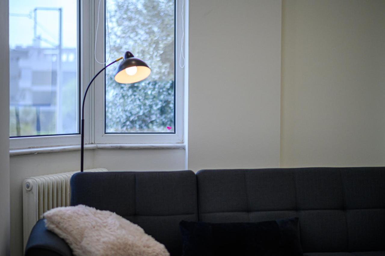 Oliva Apartment カラマタ エクステリア 写真