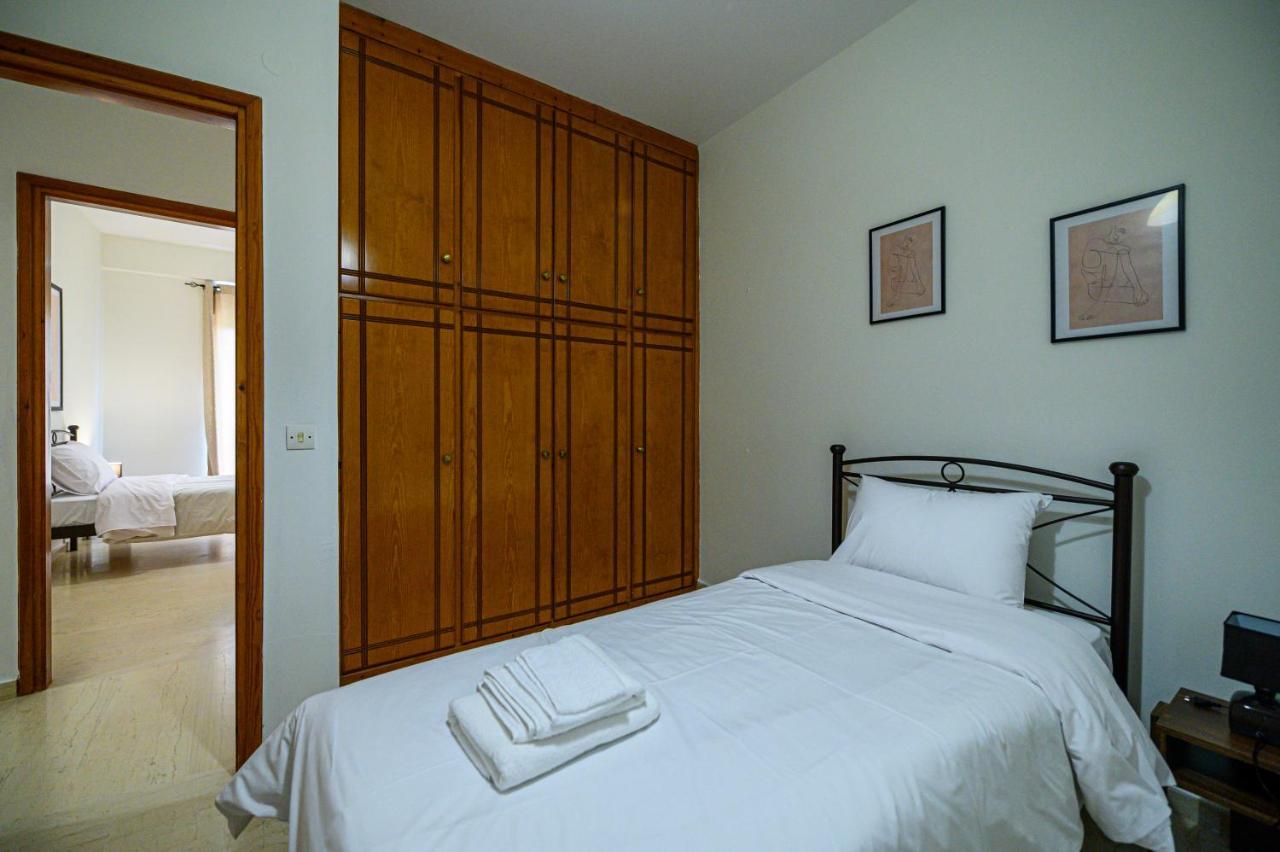 Oliva Apartment カラマタ エクステリア 写真